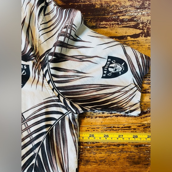 NFL Oakland Raiders Hawaiian Camp Shirt Mens XL Black & Grey Rayon - Picture 7 of 8